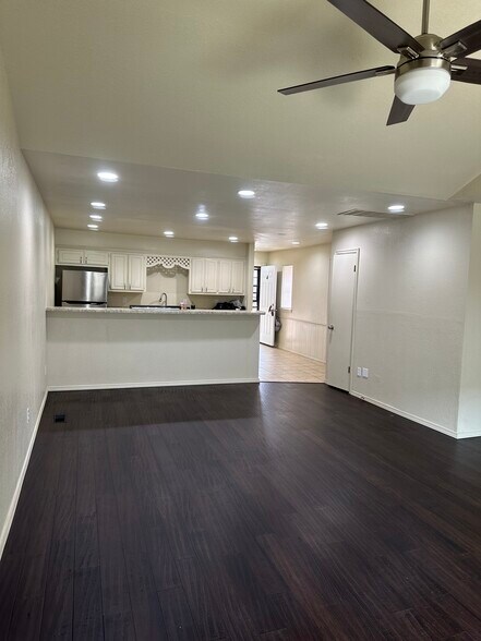 Building Photo - 9121 Knottingham