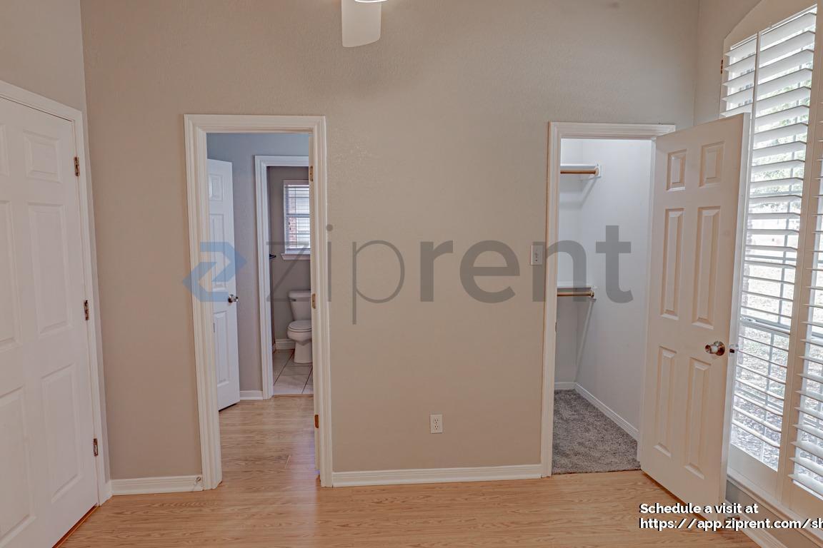 Building Photo - 609 S Ruidoso Downs Dr