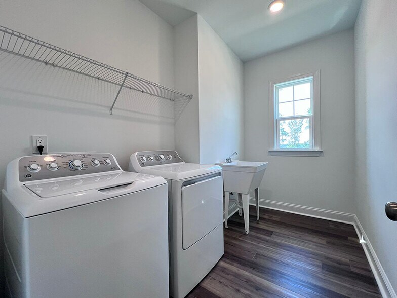 Building Photo - 876 Cassa Clubhouse Way