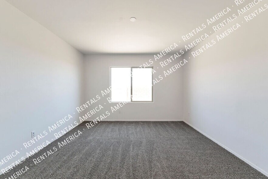 Building Photo - 6952 W Hedge Rose Dr