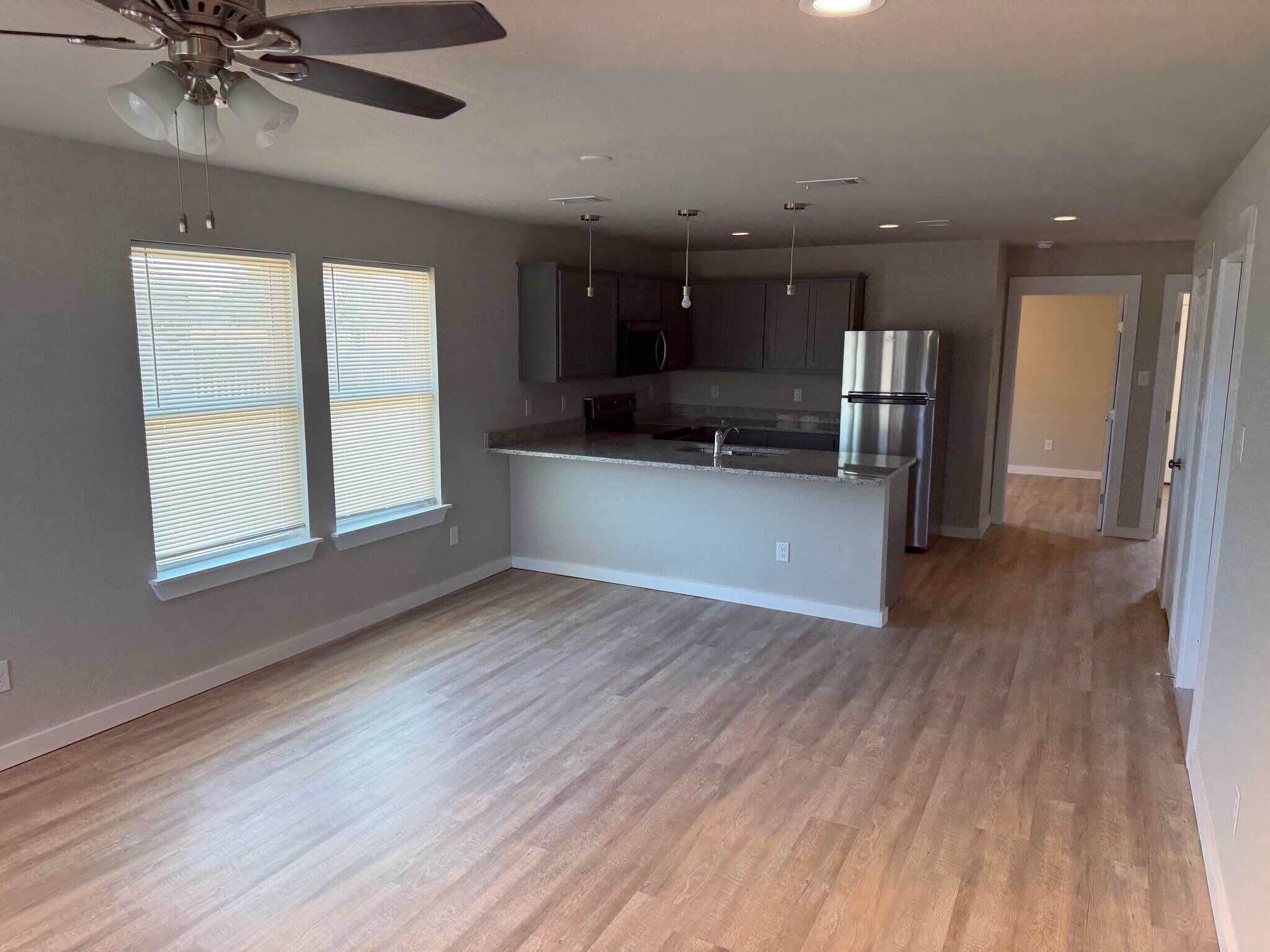 living - 1014 N Plum St