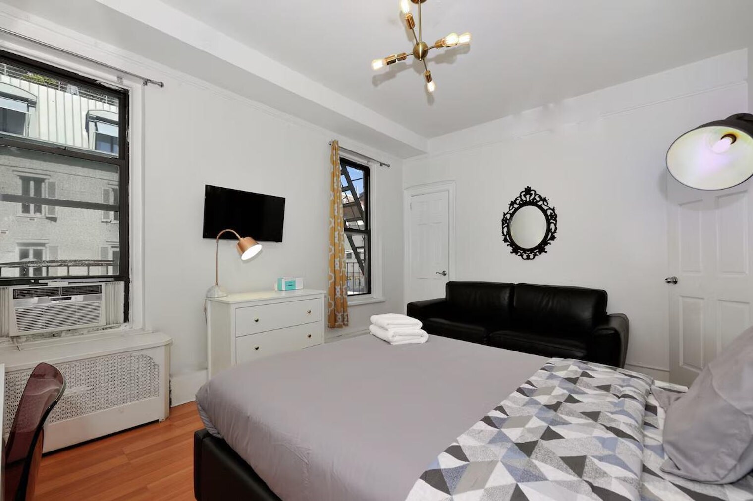 Building Photo - 444 First Ave Loop