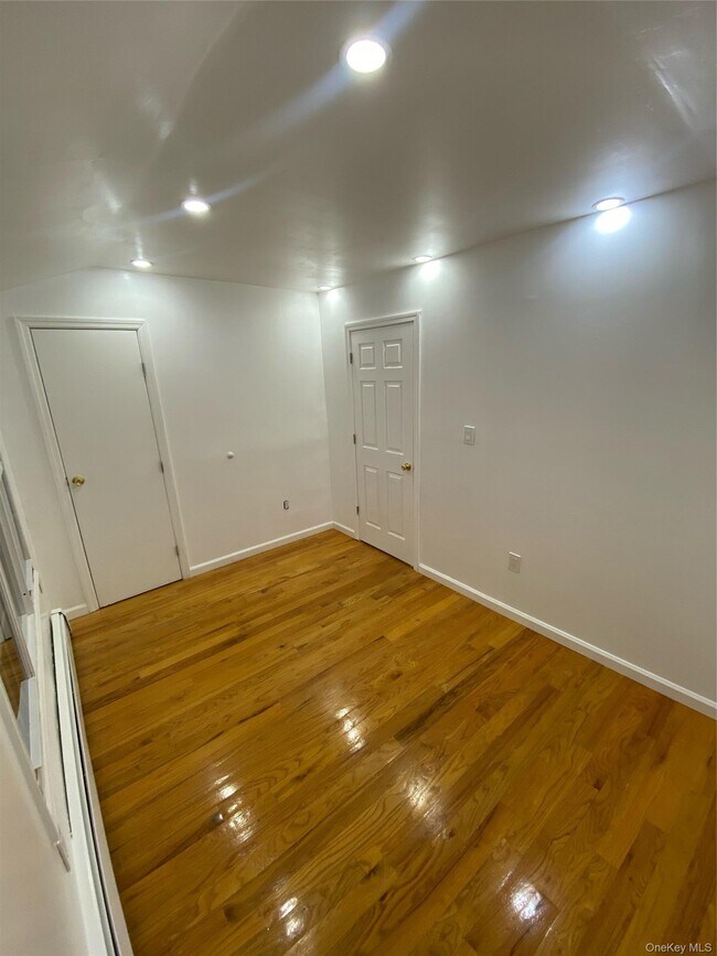 Building Photo - 122-07 142nd Pl