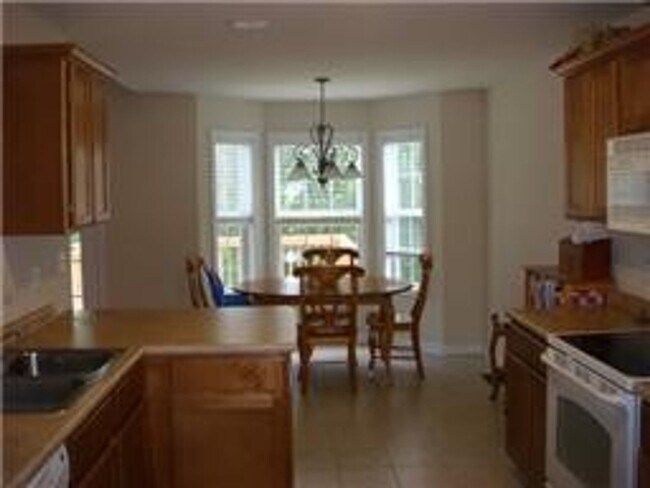 Building Photo - 3128 Brook Hill Dr