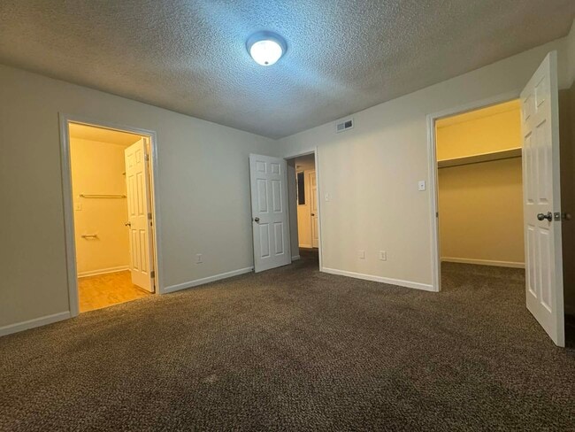 Building Photo - 1712 McGregor Ct