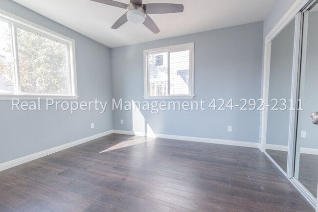 Building Photo - 1352 E 23rd St