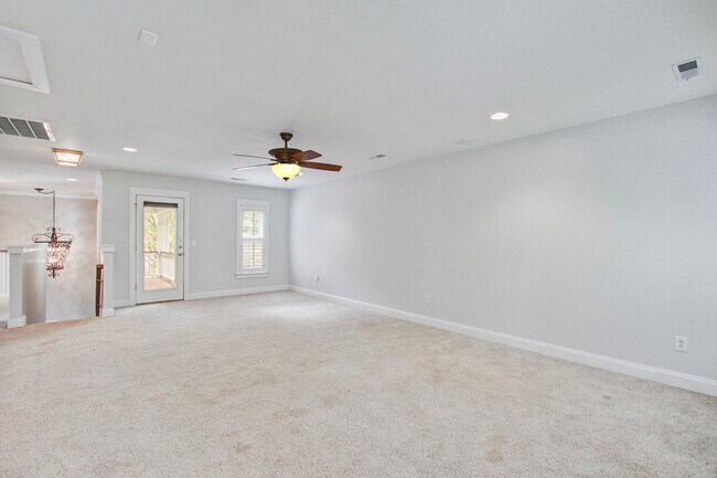 Building Photo - 1811 Luna Ct