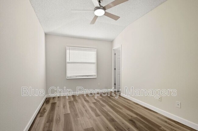 Building Photo - 12630 Lakebrook Dr