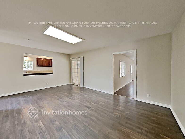 Building Photo - 8005 Quartz Ave