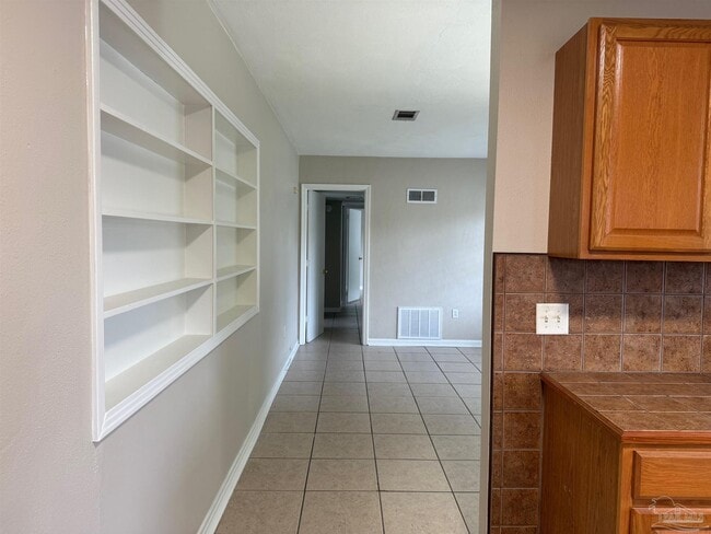 Building Photo - 5398 Park Ln