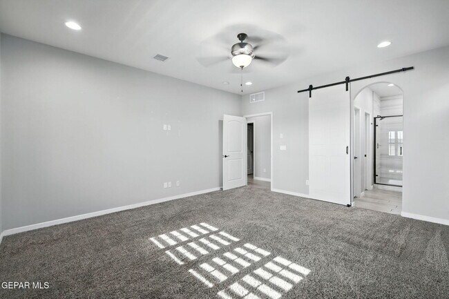 Building Photo - 221 Epsom Dr