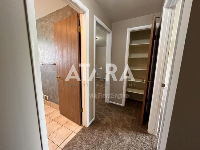 Building Photo - 330 N 100 E
