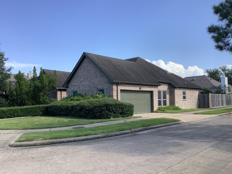 Building Photo - 1601 Oak Pl Ct