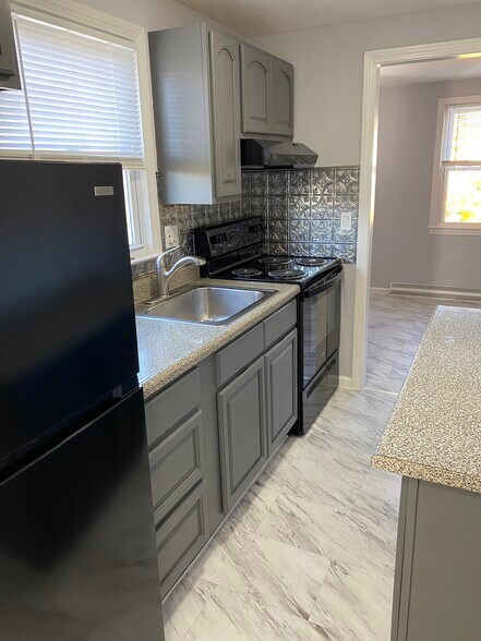 Primary Photo - 60 Ashcraft Rd