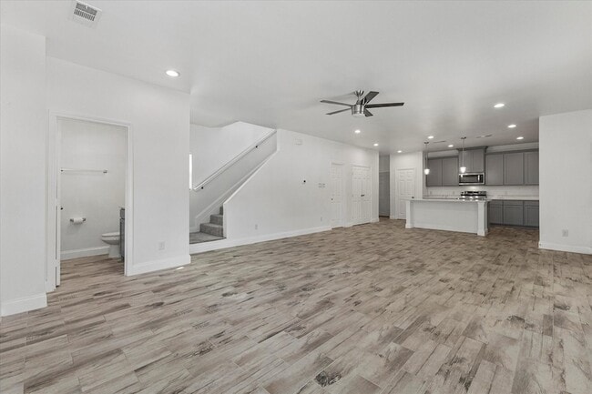 Building Photo - 3045 Barling St