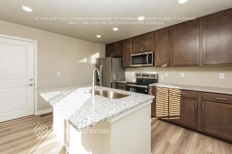 Building Photo - 11835 Mission Peak Pl