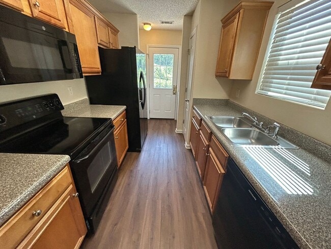 Building Photo - BRIDGEWATER HOME! PRE-LEASING FOR AUGUST 2026!