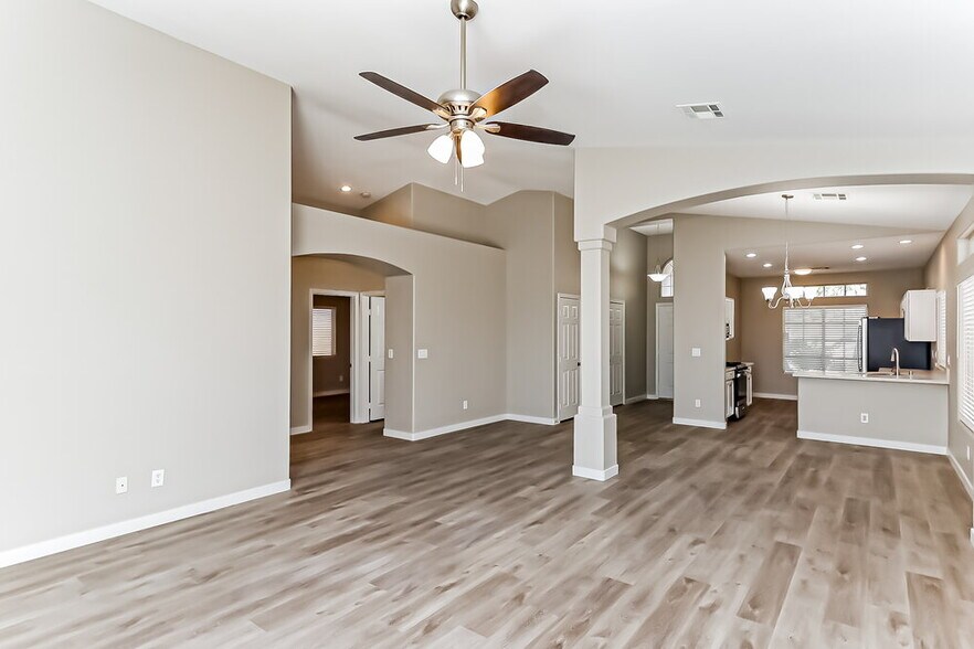 Building Photo - 1935 Tanner Valley Cir