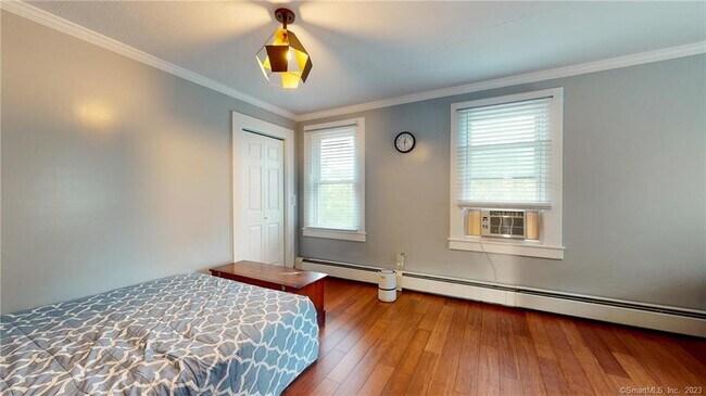 Building Photo - 18 Philip St