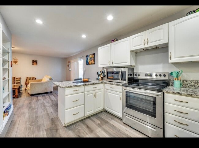 Building Photo - 5705 Harvest Hill Rd