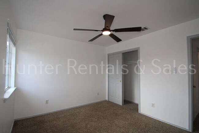 Building Photo - 4910 Donegal Bay Ct