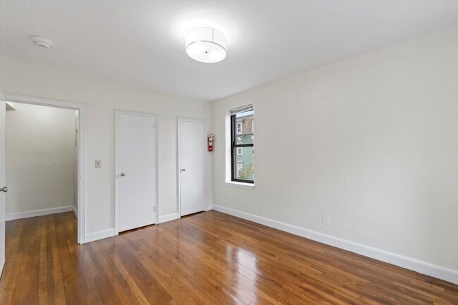 Building Photo - 38-40 Cedar Street Unit 243