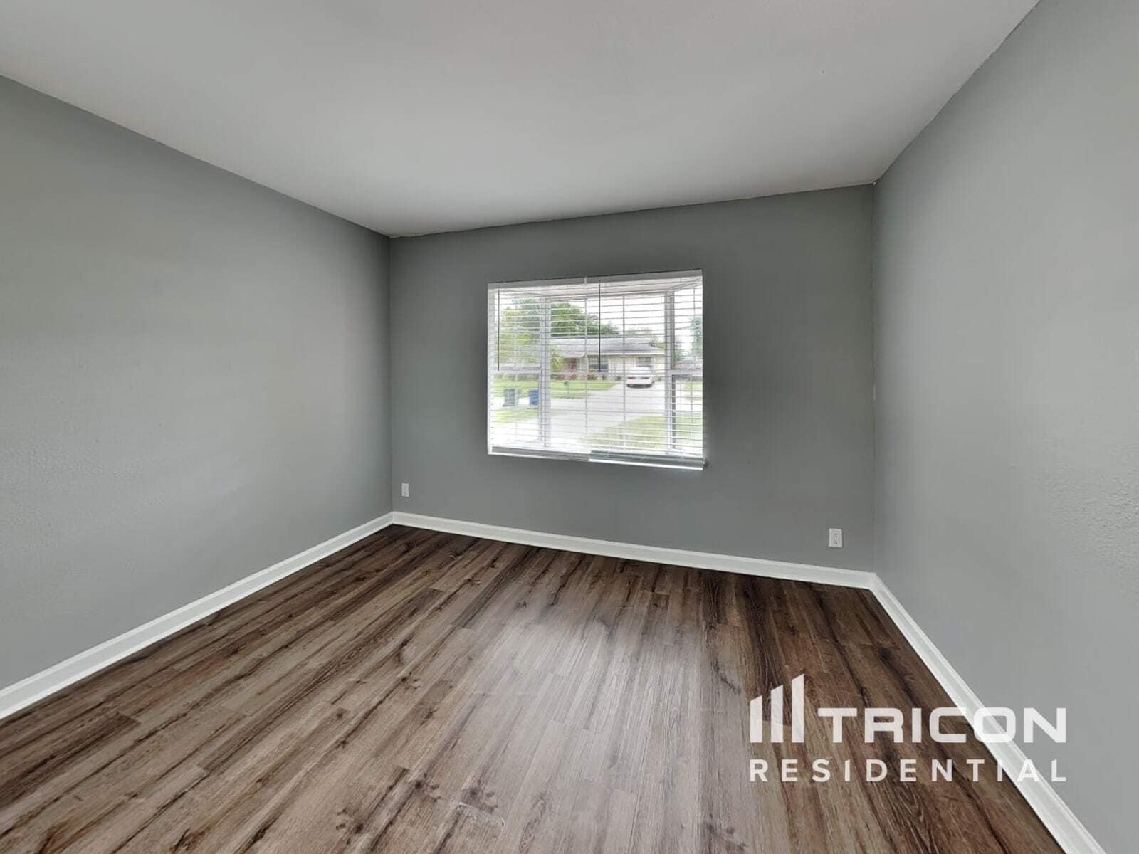Building Photo - 2543 Golden Poinciana Pl
