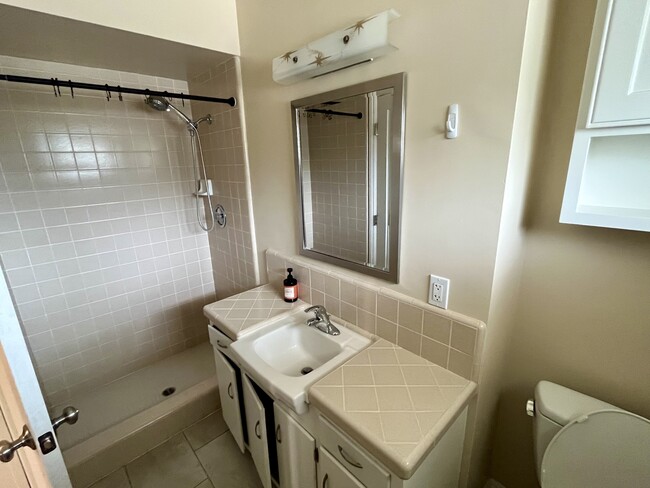 Building Photo - 9686 Wayfarer Dr