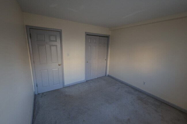 Building Photo - 17 Winter Pl