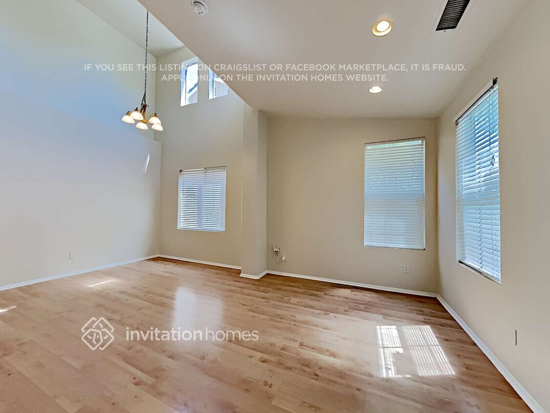 Building Photo - 28522 Silverking Trail