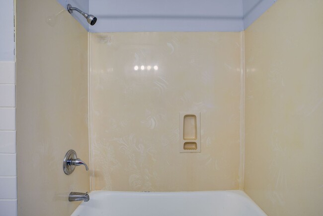 Building Photo - 3 bed 1 bath on Knob Creek Rd. near Johnso...