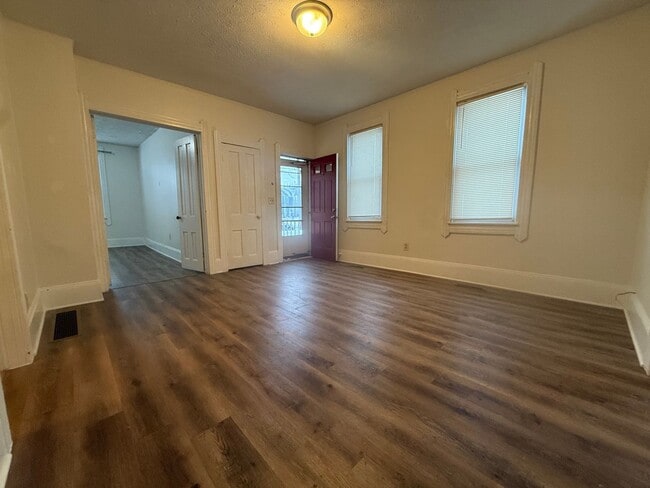 Building Photo - 2482 W 10th St