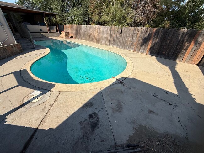 Building Photo - 5430 Mary Lane Dr