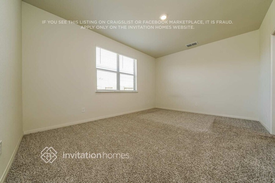 Building Photo - 917 First Street