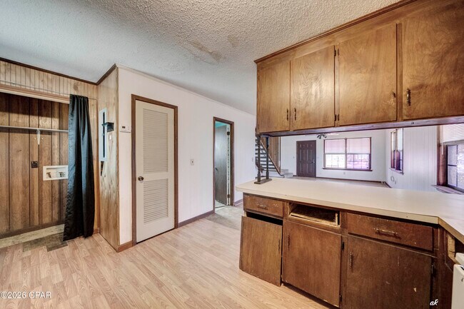 Building Photo - 929 Marina Dr