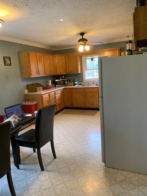 plenty of room for dining table - 106 E Vermilya Ave