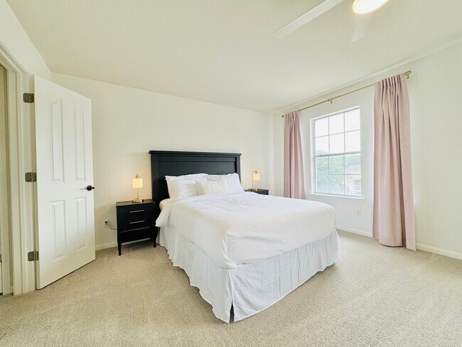 Building Photo - 1938 Mulligan Dr