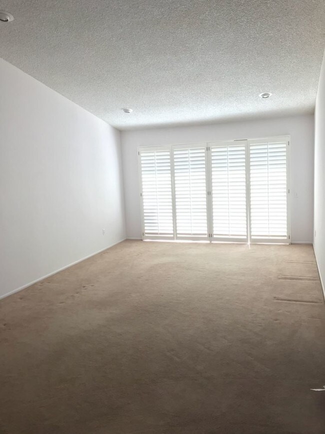 Leisure Village 55 community Camarillo 7103 Village 7 Camarillo CA