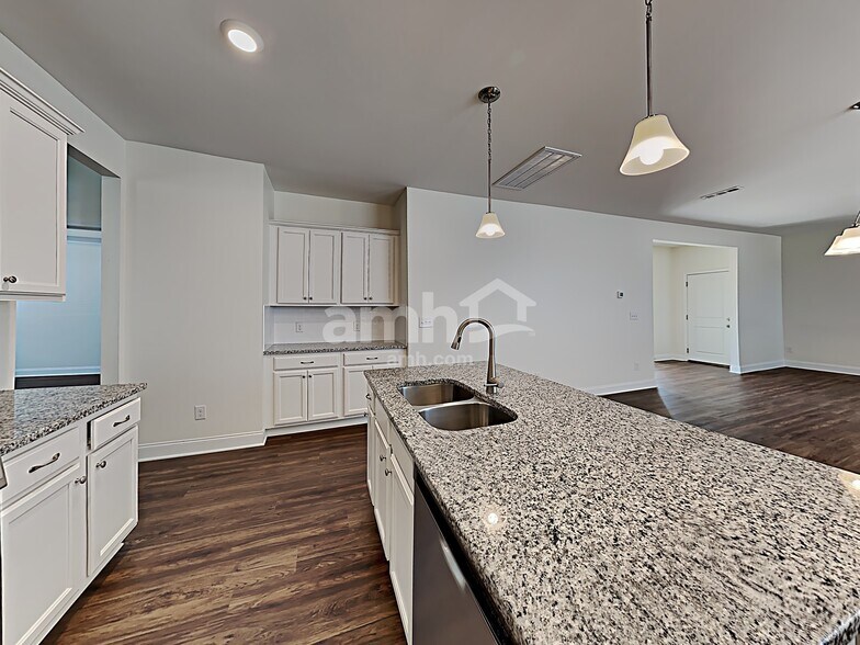 Building Photo - 406 Otter Trail