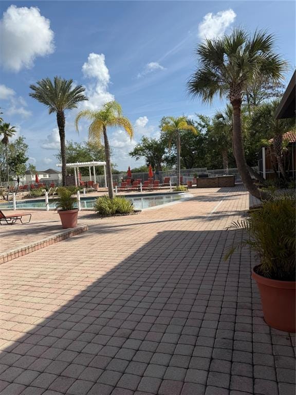 Building Photo - 5467 Vineland Rd