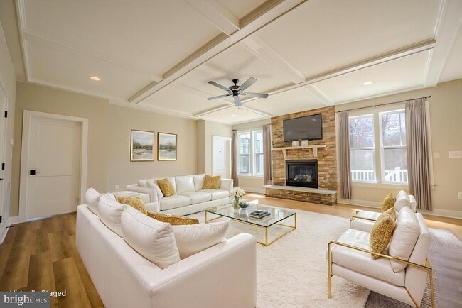 Building Photo - 2424 Carey Ln