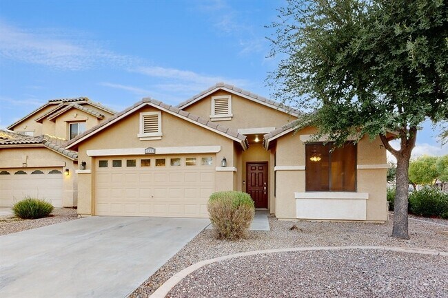 Primary Photo - 44336 W McClelland Dr