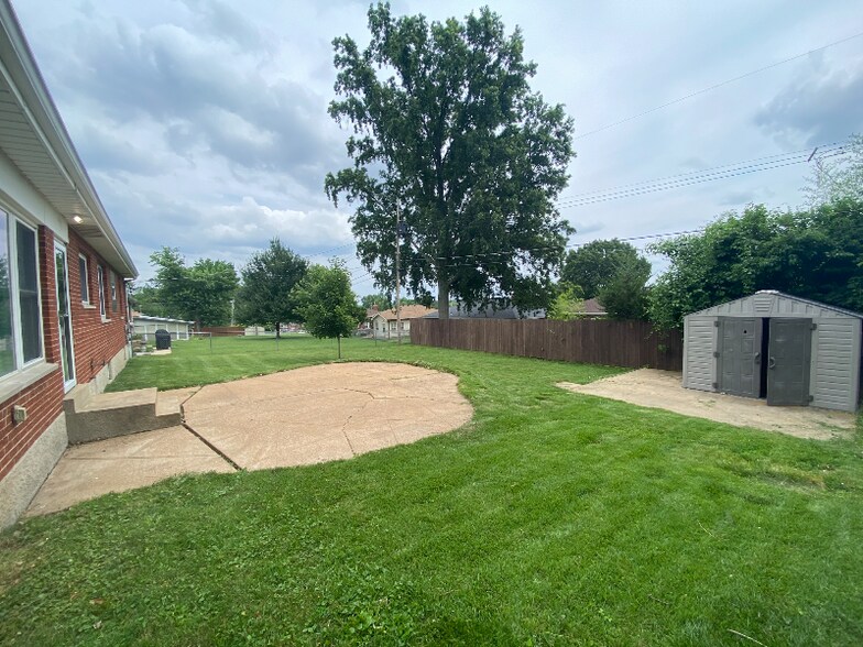Building Photo - 10718 Charrette Dr