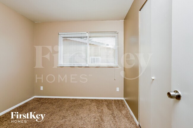 Building Photo - 10201 Pannell Dr