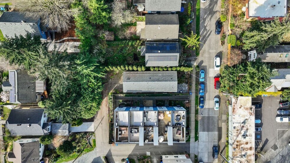 Building Photo - 4233 S Lucile St