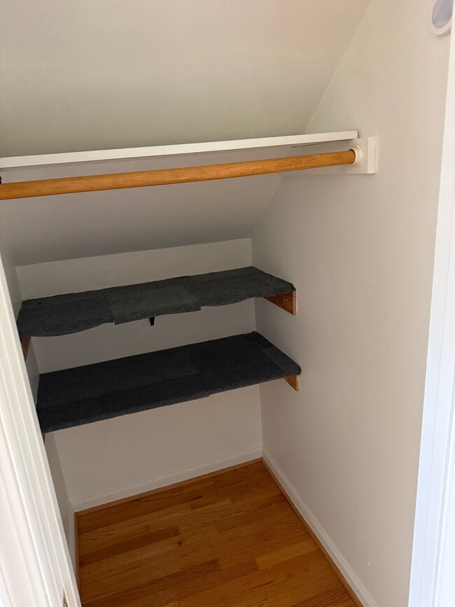 Building Photo - 197 Main St