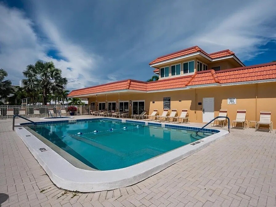 Building Photo - 1300 N Portofino Dr