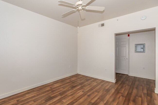 Interior Photo - La Cascada II Apartments