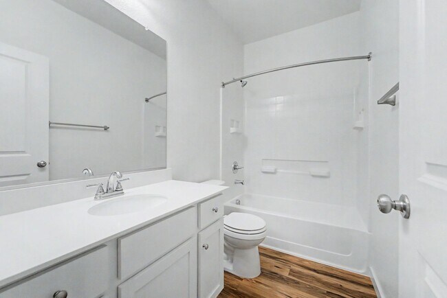 Building Photo - 1469 Dunwoody Dr