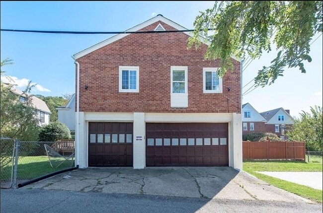 Building Photo - 713 Nevin Ave